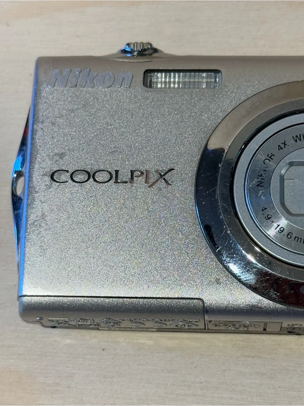 Nikon Coolpix S4000 Silver 12.0MP Digital Camera BROKEN LENS ERROR Read Info Blw